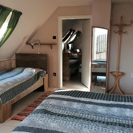 Ferienwohnung Bobita Haza Eplény Exterior foto