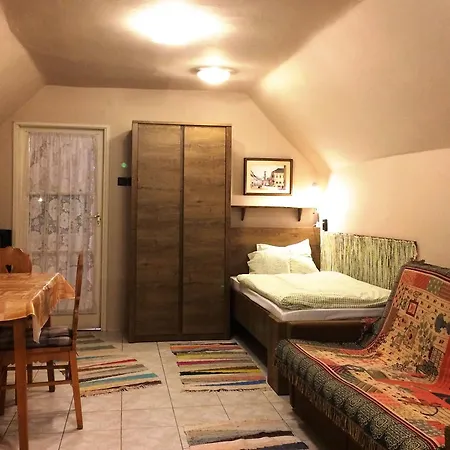 Ferienwohnung Bobita Haza Eplény Exterior foto