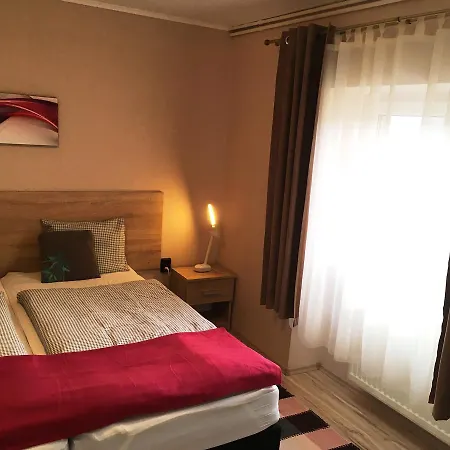 Ferienwohnung Bobita Haza Eplény Exterior foto
