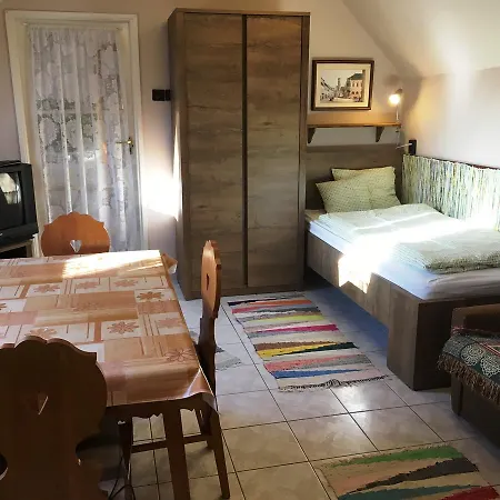 Ferienwohnung Bobita Haza Eplény Exterior foto